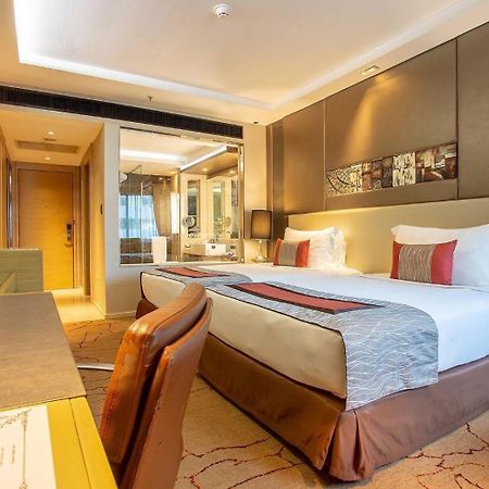 Graceland Bangkok By Grace Hotel - Sha Extra Plus Bagian luar foto