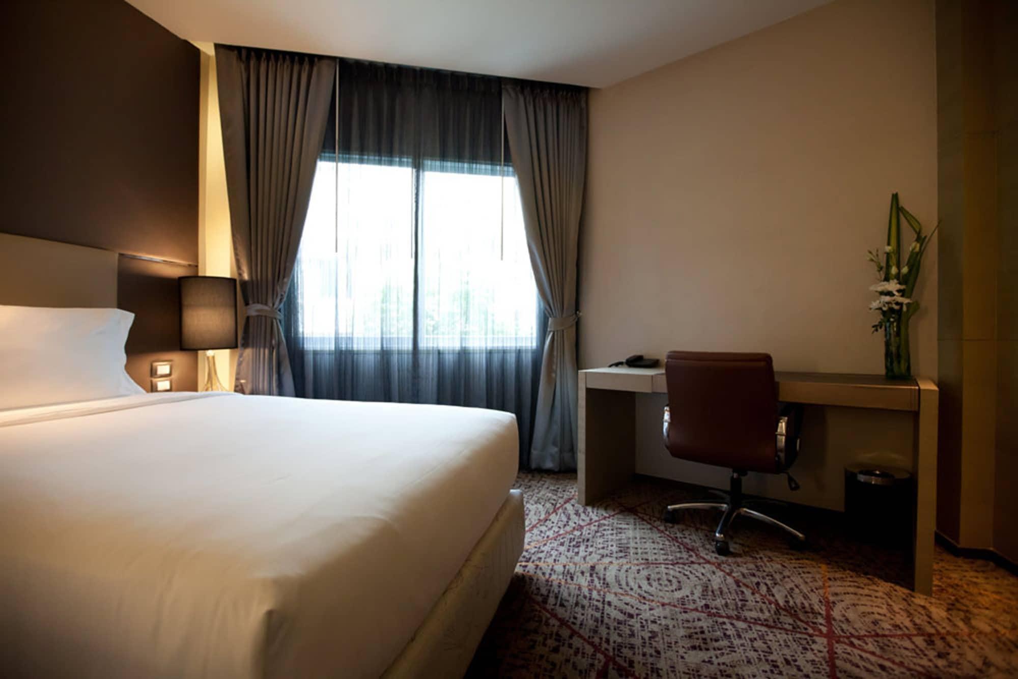 Graceland Bangkok By Grace Hotel - Sha Extra Plus Bagian luar foto