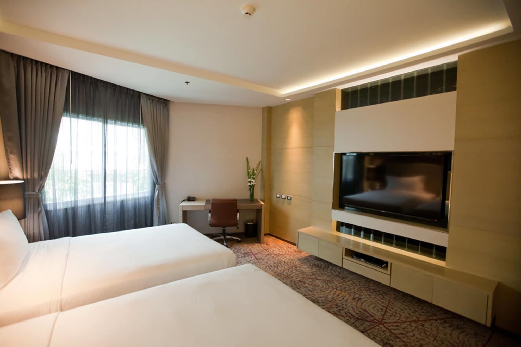 Graceland Bangkok By Grace Hotel - Sha Extra Plus Bagian luar foto