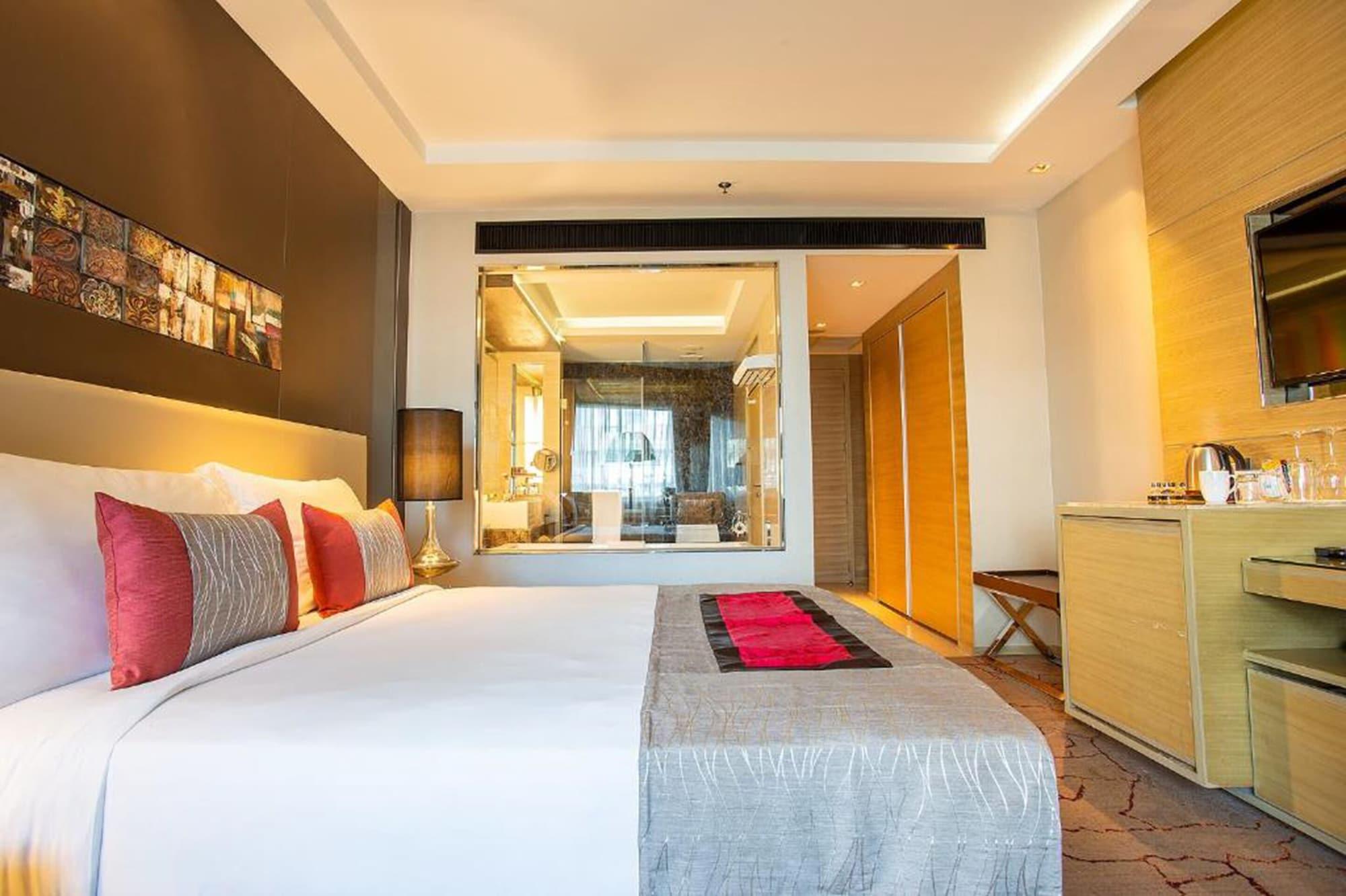 Graceland Bangkok By Grace Hotel - Sha Extra Plus Bagian luar foto
