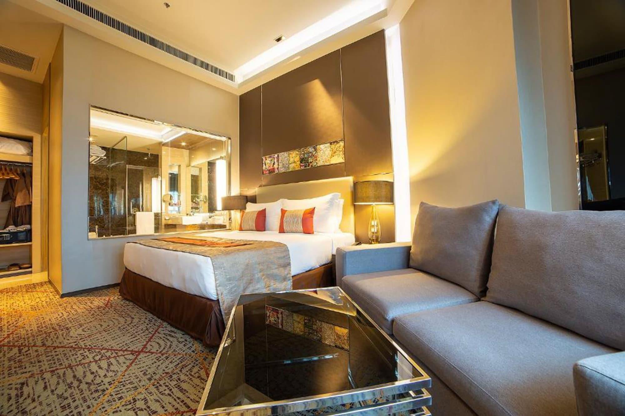 Graceland Bangkok By Grace Hotel - Sha Extra Plus Bagian luar foto