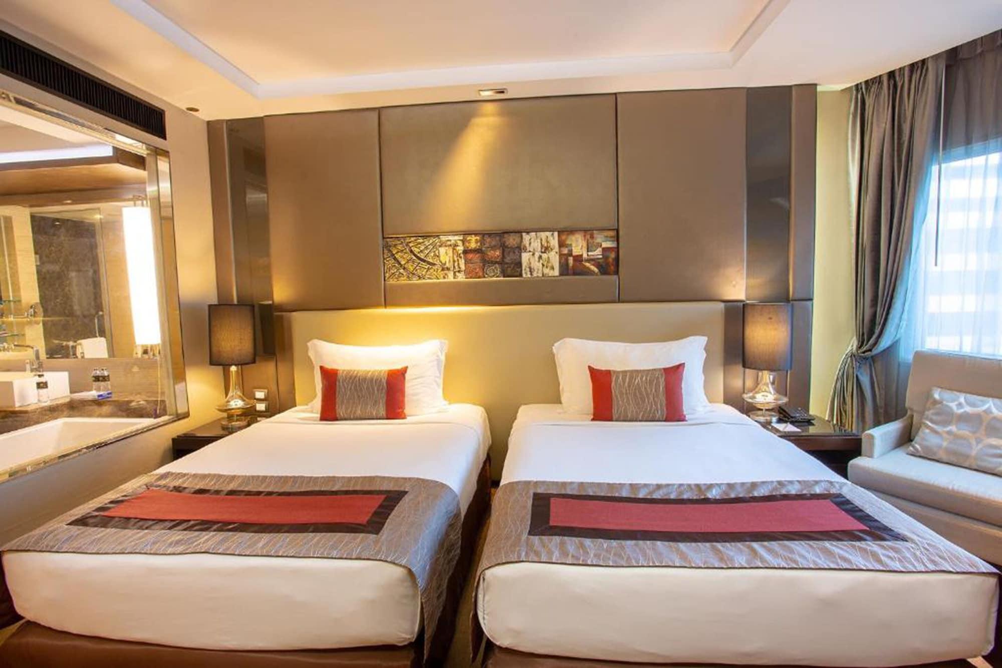 Graceland Bangkok By Grace Hotel - Sha Extra Plus Bagian luar foto