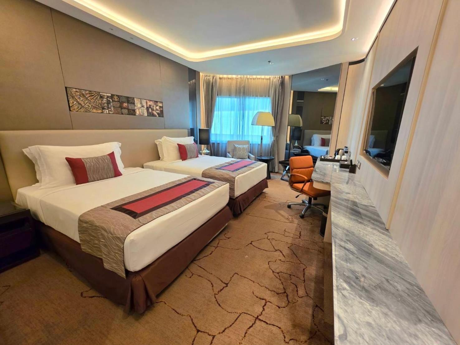 Graceland Bangkok By Grace Hotel - Sha Extra Plus Bagian luar foto
