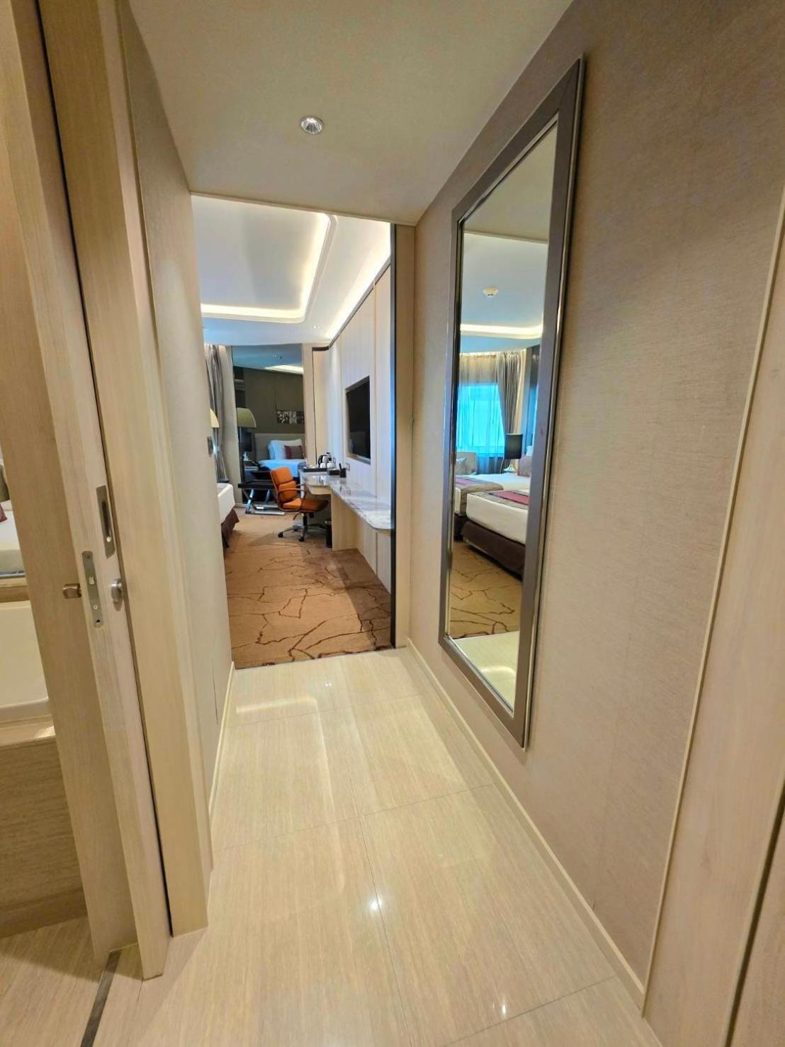 Graceland Bangkok By Grace Hotel - Sha Extra Plus Bagian luar foto