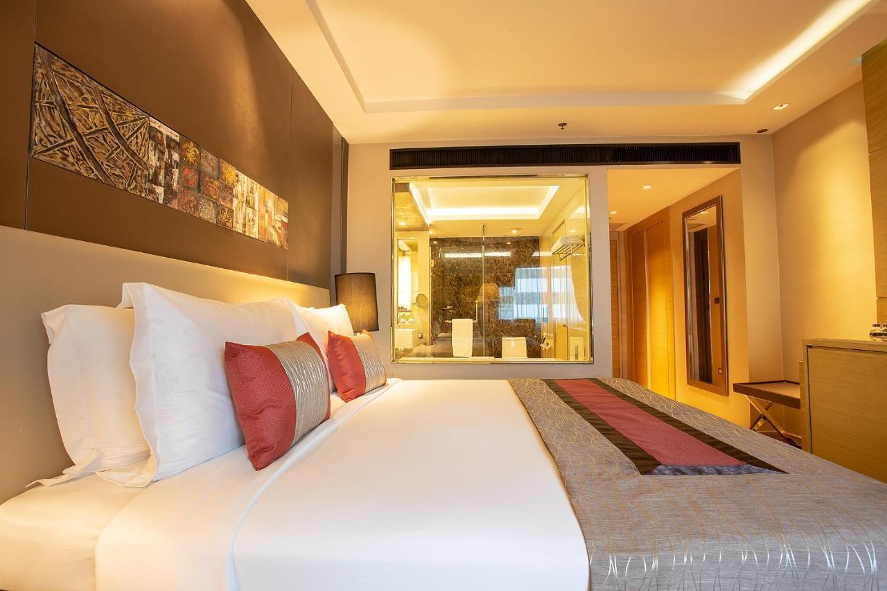 Graceland Bangkok By Grace Hotel - Sha Extra Plus Bagian luar foto
