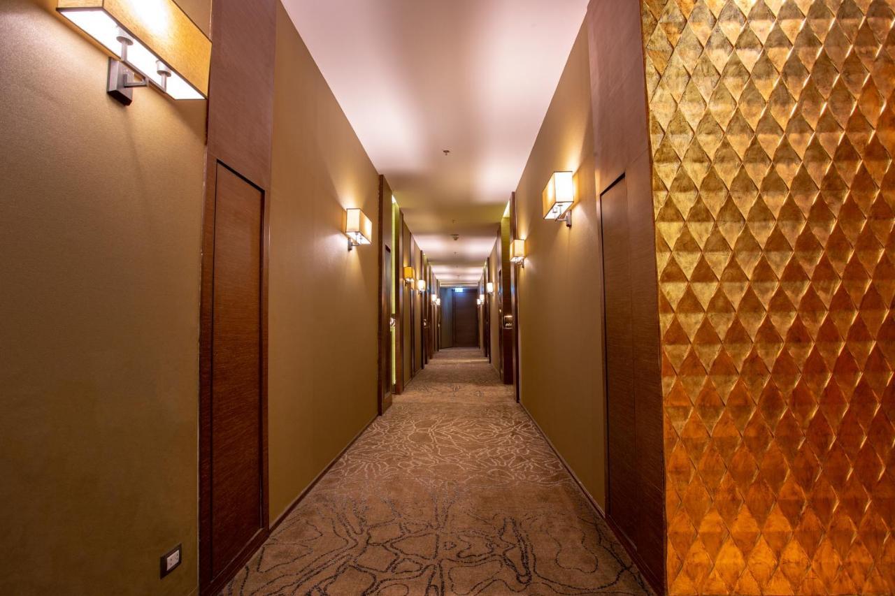 Graceland Bangkok By Grace Hotel - Sha Extra Plus Bagian luar foto