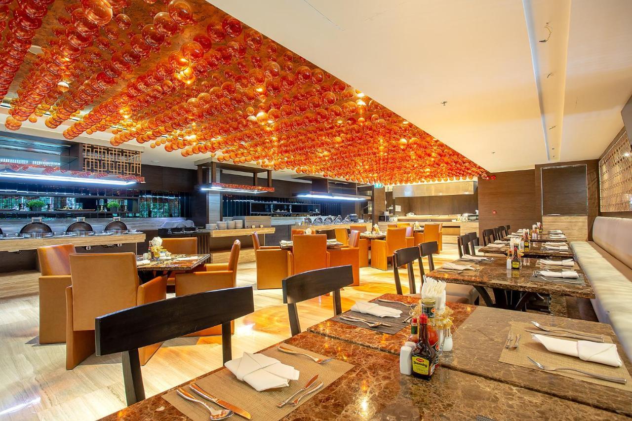 Graceland Bangkok By Grace Hotel - Sha Extra Plus Bagian luar foto