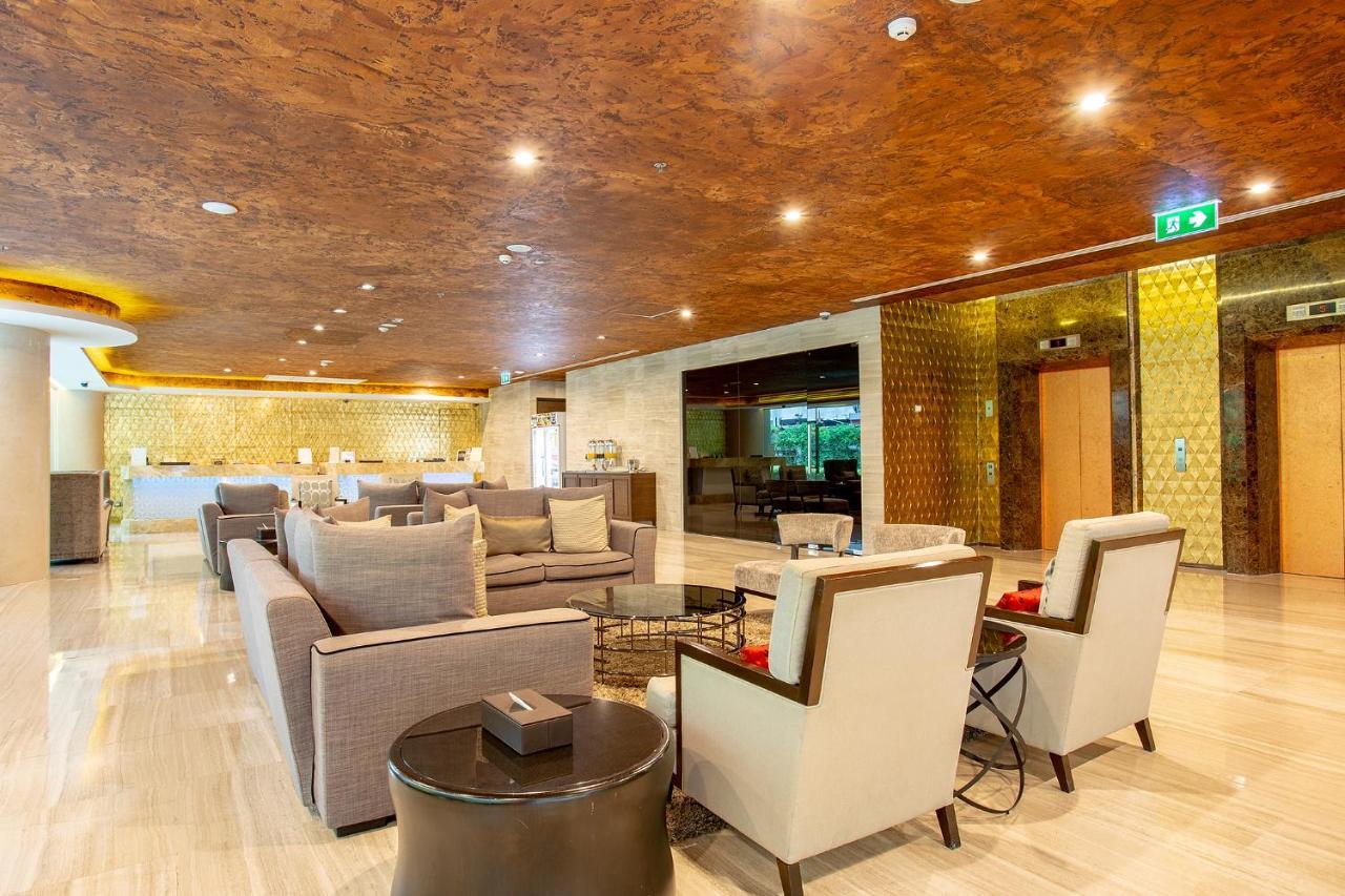 Graceland Bangkok By Grace Hotel - Sha Extra Plus Bagian luar foto